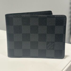 Men’s Louis Vuitton wallet